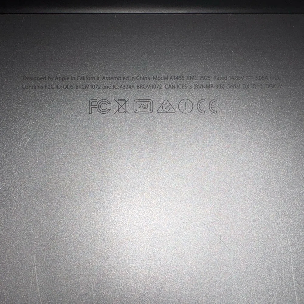Apple MacBook in Sleek Silver
